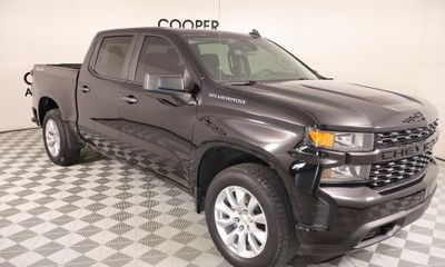 2022 Chevrolet Silverado LTD Custom