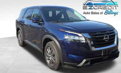 2022 Nissan Pathfinder S