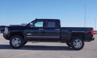 2019 Chevrolet Silverado HD High Country