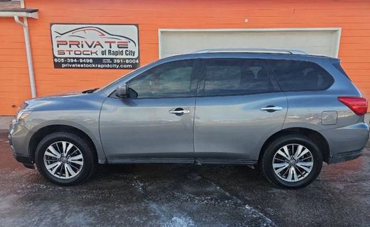 2020 Nissan Pathfinder SV