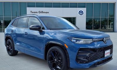 2026 Volkswagen Tiguan SE Black
