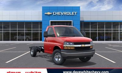 2026 Chevrolet Express 3500 Cutaway 139