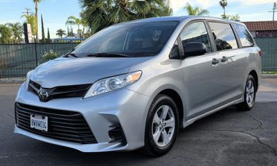 2020 Toyota Sienna D Grade