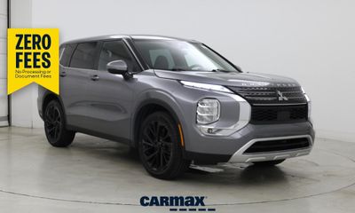 2023 Mitsubishi Outlander SE Black Edition
