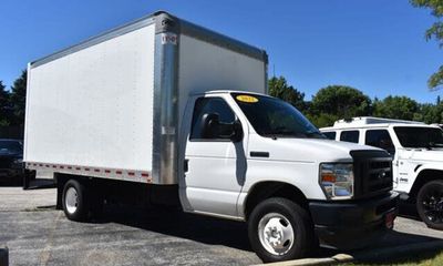 2022 Ford E-Series Chassis E 350