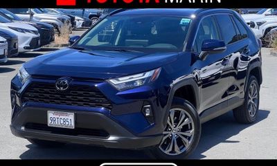 2025 Toyota RAV4 XLE Premium
