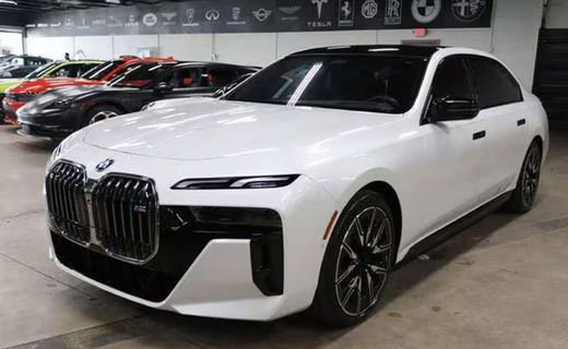2024 BMW I7 M70