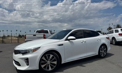 2016 Kia Optima HGS