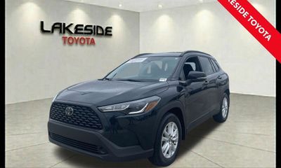 2024 Toyota Corolla Cross LE