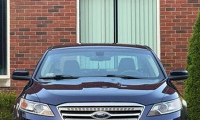 2011 Ford Taurus SEL
