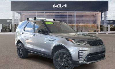 2022 Land Rover Discovery S