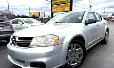 2012 Dodge Avenger SE