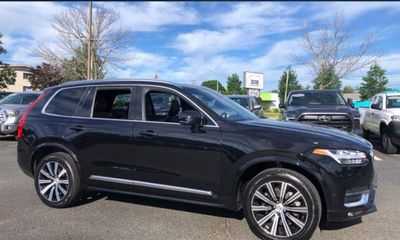 2023 Volvo XC90 Plus Bright