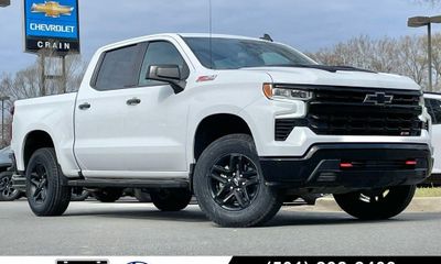2024 Chevrolet Silverado Trail Boss LT