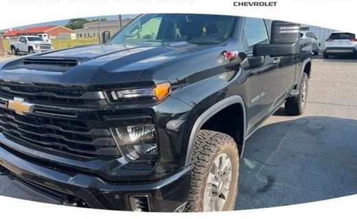2025 Chevrolet Silverado HD Custom