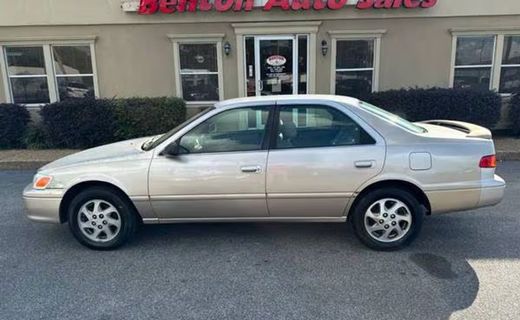 2000 Toyota Camry