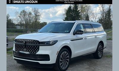2025 Lincoln Navigator L Black Label