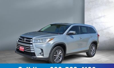 2019 Toyota Highlander SE XLE
