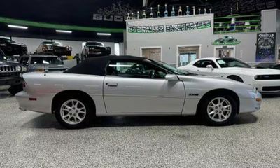 2002 Chevrolet Camaro Z28