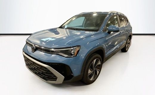 2025 Volkswagen Taos 4MOTION SE
