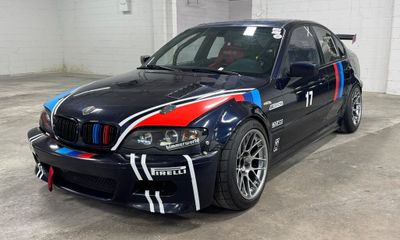 2003 BMW 325i SA