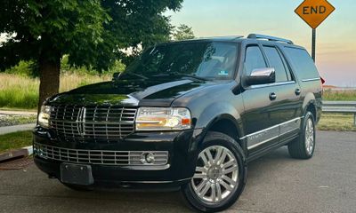 2012 Lincoln Navigator L