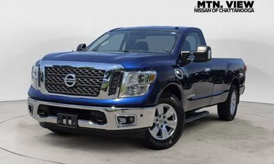 2017 Nissan Titan SV