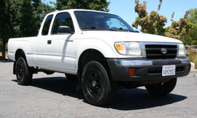 1998 Toyota Tacoma Deluxe