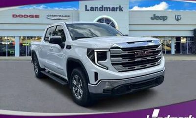 2023 GMC Sierra SLE