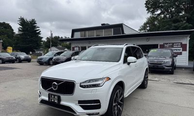 2018 Volvo XC90 Momentum