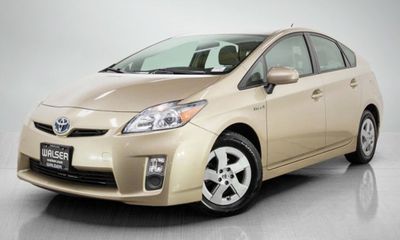 2010 Toyota Prius TWO
