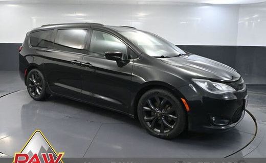 2019 Chrysler Pacifica Touring L Plus