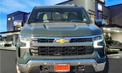 2025 Chevrolet Silverado LT