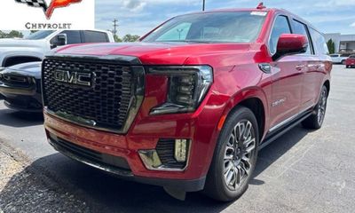 2023 GMC Yukon XL Denali Ultimate