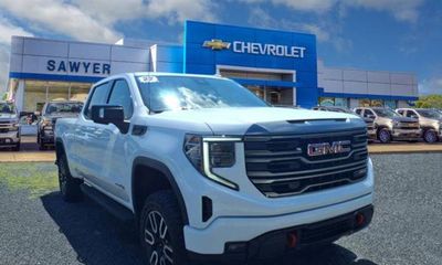 2022 GMC Sierra AT4
