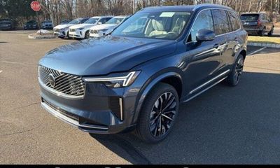 2026 Volvo XC90 Ultra Bright
