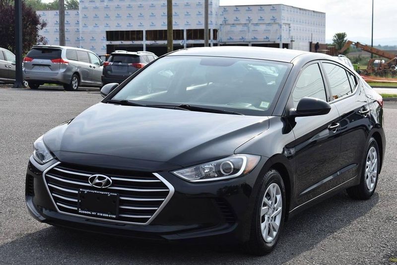 2018 Hyundai Elantra — a typically priced live listing