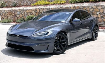 2021 Tesla Model S Plaid