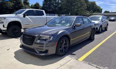 2023 Chrysler 300 Touring L