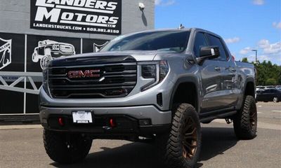 2025 GMC Sierra AT4
