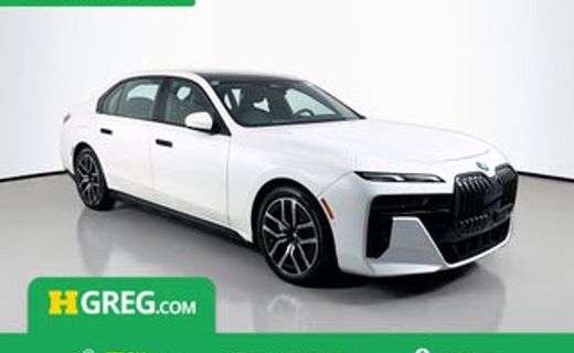 2025 BMW 740I