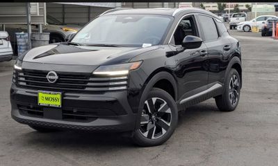 2025 Nissan Kicks MPV SV