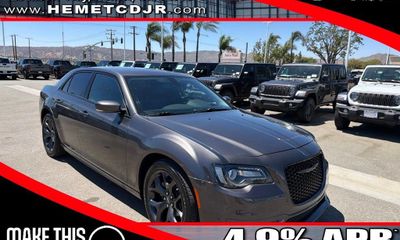 2023 Chrysler 300 Touring L