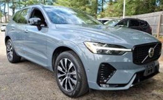 2023 Volvo XC60 Plus Dark