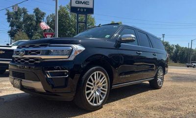 2023 Ford Expedition MAX Platinum