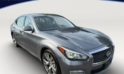 2017 Infiniti Q70L 37