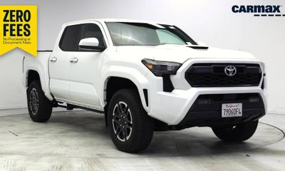 2025 Toyota Tacoma SR5