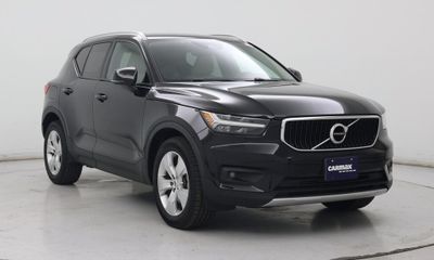 2021 Volvo XC40 Momentum