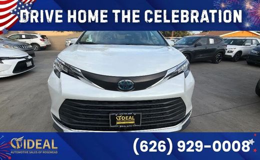 2023 Toyota Sienna XLE