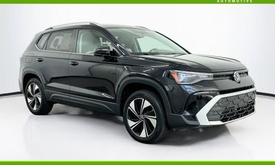 2025 Volkswagen Taos 4Motion SE